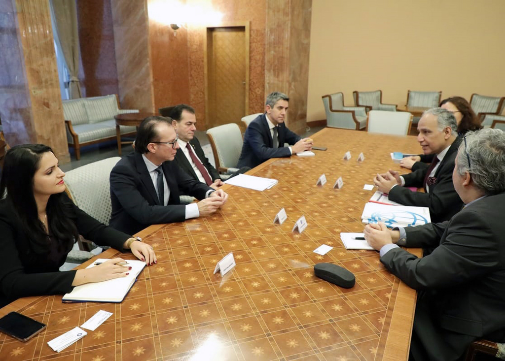 01.  Ministrul Finanțelor Publice, Florin Cîțu, împreună cu premierul Ludovic Orban, au avut astăzi, 11 decembrie, la Palatul Victoria, o întrevedere cu delegația Băncii Mondiale