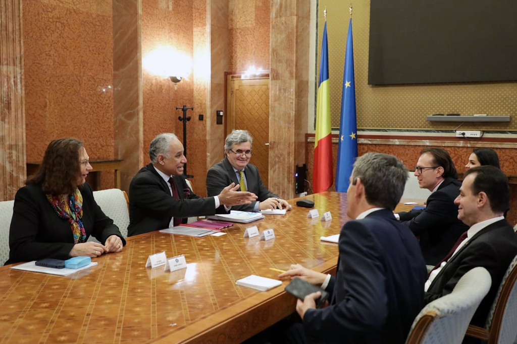 02. Ministrul Finanțelor Publice, Florin Cîțu, împreună cu premierul Ludovic Orban, au avut astăzi, 11 decembrie, la Palatul Victoria, o întrevedere cu delegația Băncii Mondiale